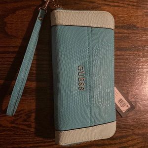 Guess wallet/wristlet